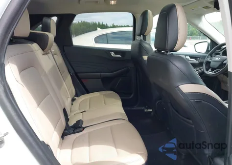 2021 Ford Escape Sel z USA, uszkodzony, nr VIN 1FMCU0H6XMUA63451